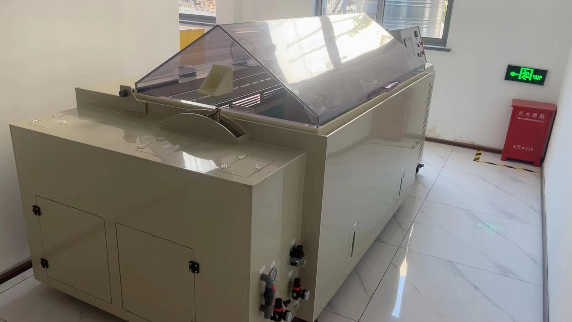 鹽霧箱示意圖